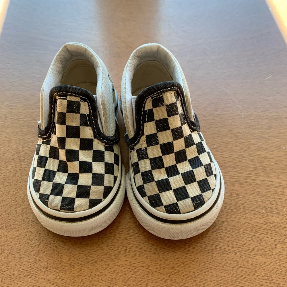 Toddler black and white checkered vans